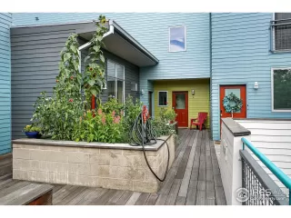 Photo #5: 1041339 Listing