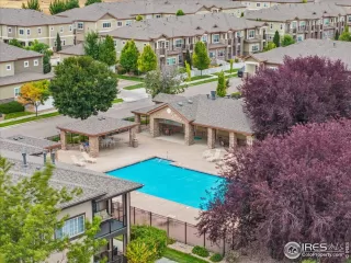 Photo #4: 1041365 Listing