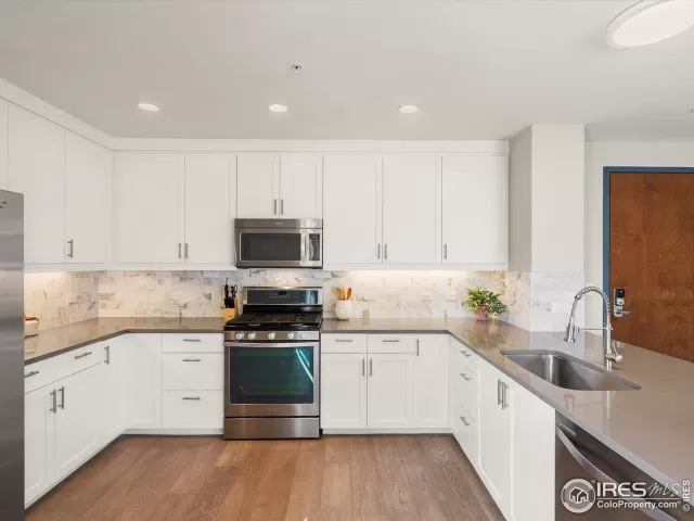 MLS: 1041384 Condo For Sale