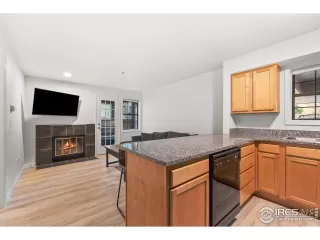 Photo #4: 1041412 Listing