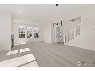 Photo #3: 1041426 Listing 