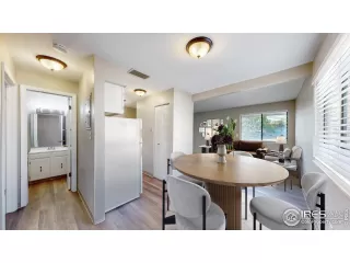 Photo #2: 1041461 Listing