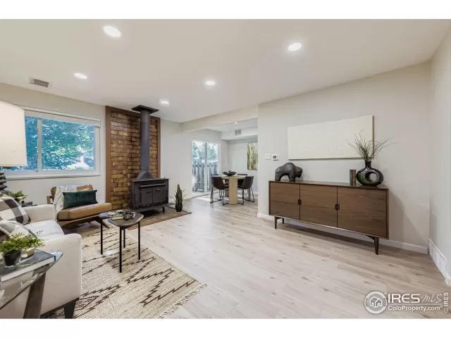 MLS: 1041485 Condo For Sale