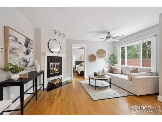 MLS: 1041503 Condo For Sale