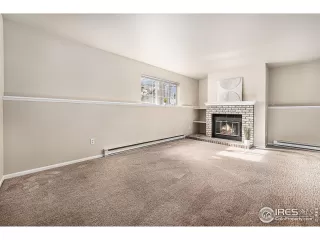 Photo #4: 1041607 Listing