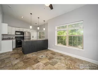 Photo #1: 1041664 Listing