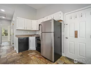 Photo #4: 1041664 Listing