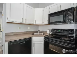 Photo #5: 1041664 Listing