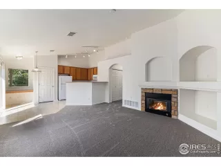 Photo #2: 1041675 Listing