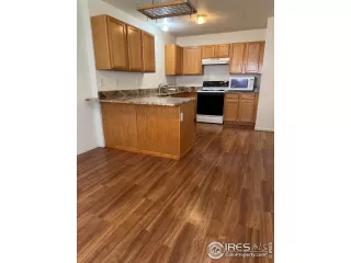 Photo #2: 1041717 Listing