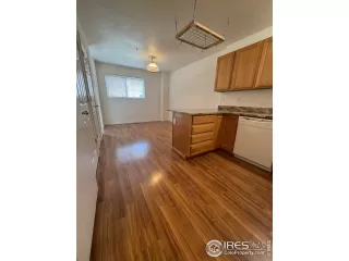 Photo #4: 1041717 Listing