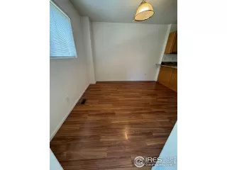 Photo #5: 1041717 Listing