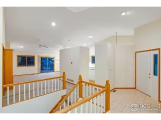 Photo #2: 1041768 Listing