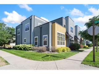 Photo #4: 1041783 Listing