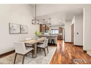 Photo #5: 1041813 Listing 