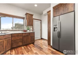 Photo #6: 1041813 Listing 