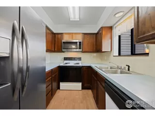 Photo #5: 1041821 Listing