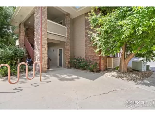 Photo #2: 1041869 Listing