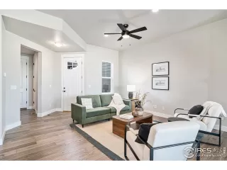 Photo #5: 1041883 Listing 