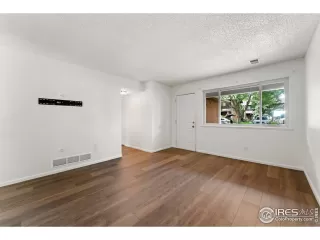 Photo #5: 1041903 Listing 