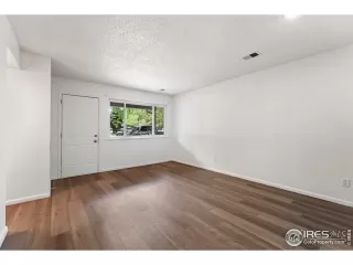 Photo #6: 1041903 Listing 