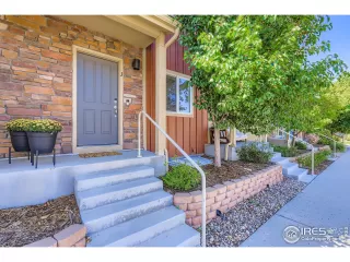 Photo #2: 1041954 Listing