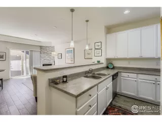 Photo #6: 1041954 Listing