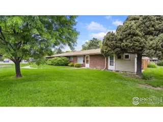 Photo #2: 1041966 Listing