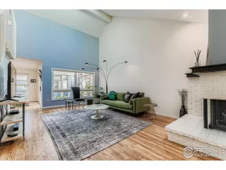 Photo #2: 1042028 Listing 