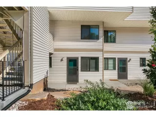 Photo #5: 1042082 Listing