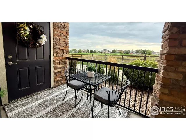MLS: 1042098 Condo For Sale