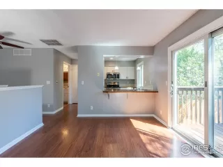 Photo #2: 1042107 Listing