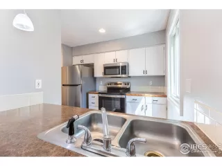 Photo #4: 1042107 Listing