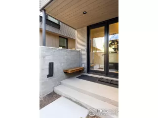 Photo #3: 1042113 Listing