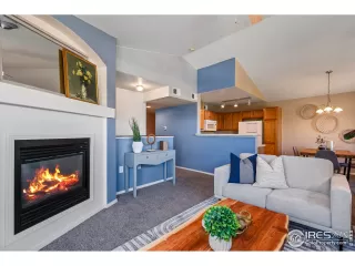 Photo #6: 1042116 Listing