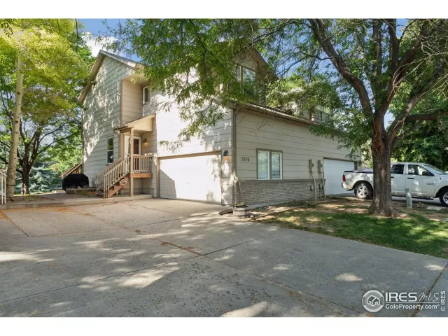 MLS: 1042154 Condo For Sale