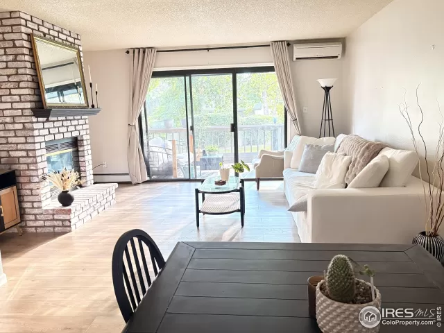 MLS: 1042174 Condo For Sale