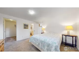 Photo #3: 1042196 Listing