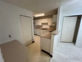 Photo #5: 1042245 Listing