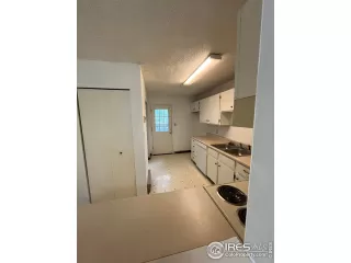 Photo #6: 1042245 Listing