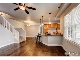 Photo #5: 1042266 Listing