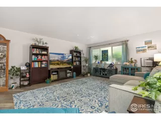 Photo #2: 1042287 Listing