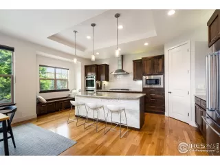 Photo #6: 1042328 Listing