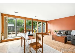 Photo #2: 1042347 Listing 