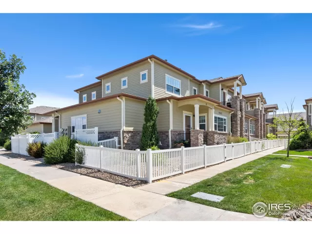 MLS: 1042392 Condo For Sale