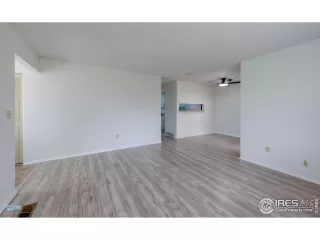 Photo #6: 1042419 Listing 