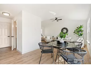 Photo #2: 1042427 Listing