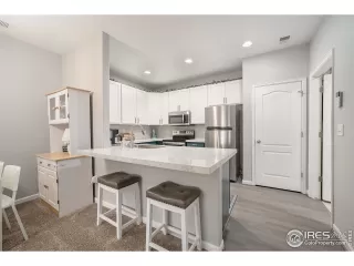 Photo #5: 1042476 Listing