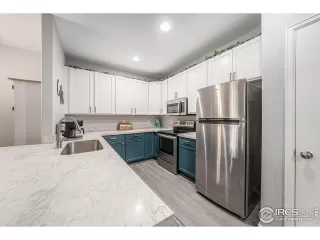 Photo #6: 1042476 Listing