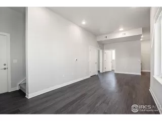 Photo #1: 1042496 Listing 